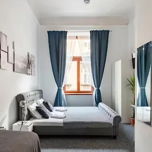  Hotel apartamentowy Hello